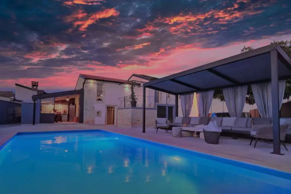 Villa 136m² in Croatia, Kanfanar. Priced at 600000€ rent photo-1