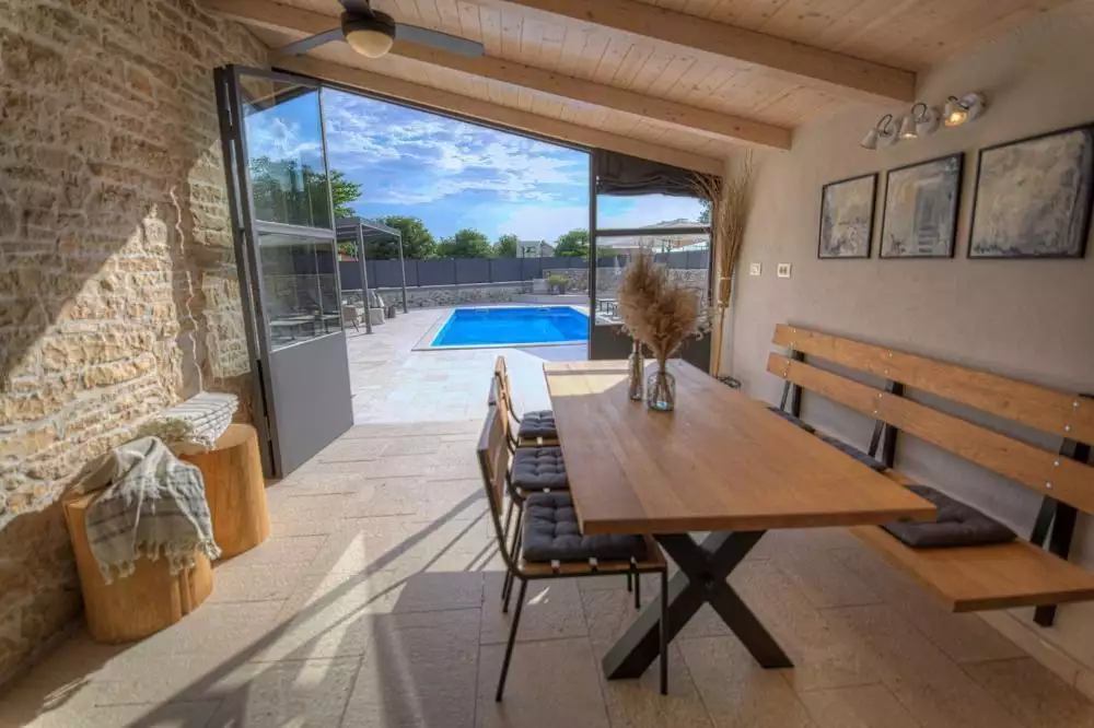 Villa 136m² in Croatia, Kanfanar. Priced at 600000€ rent photo-10