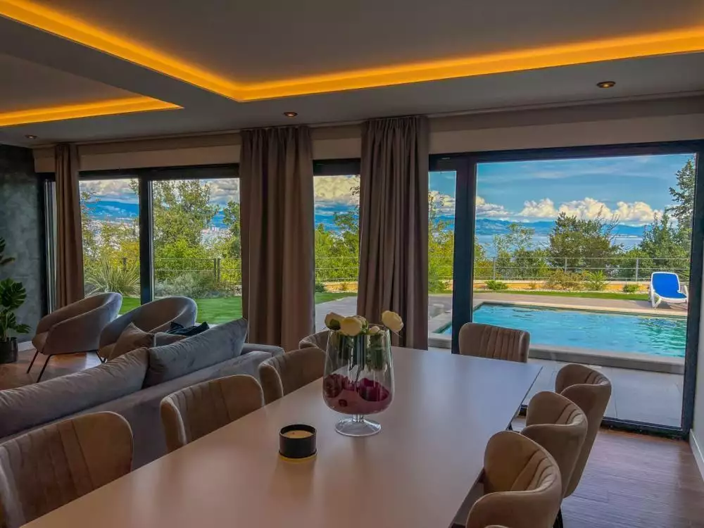 Villa 400m² in Croatia, Opatija. Priced at 1750000€ rent photo-5