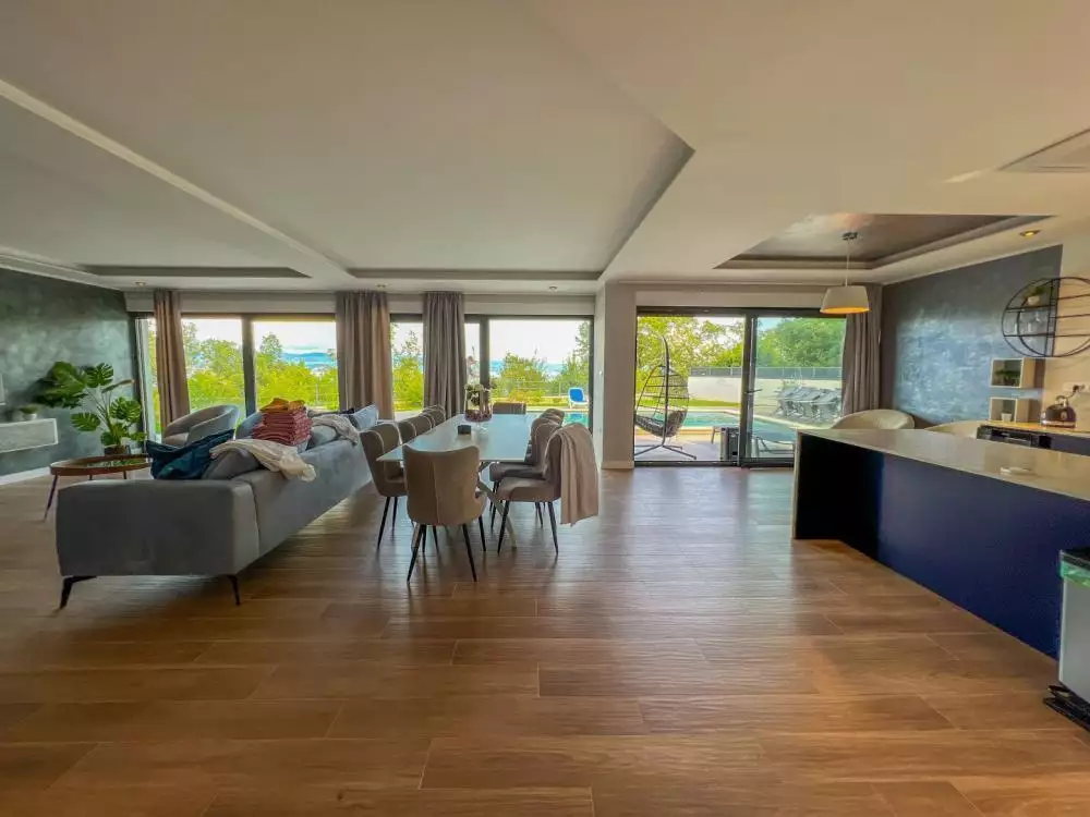 Villa 400m² in Croatia, Opatija. Priced at 1750000€ rent photo-12