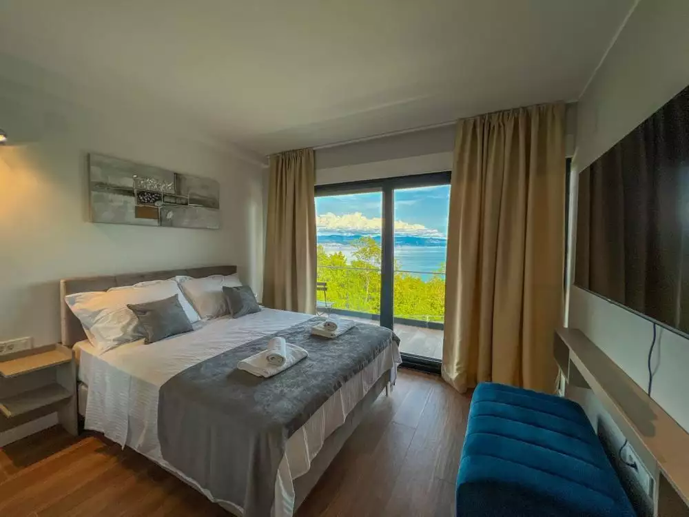 Villa 400m² in Croatia, Opatija. Priced at 1750000€ rent photo-17