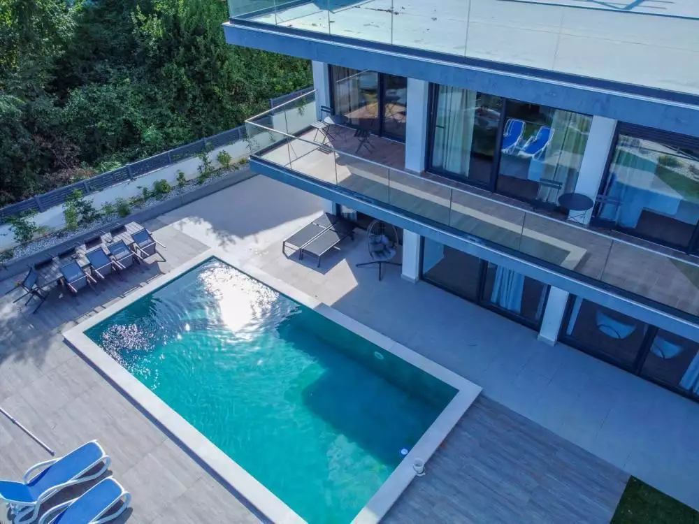 Villa 400m² in Croatia, Opatija. Priced at 1750000€ rent photo-25