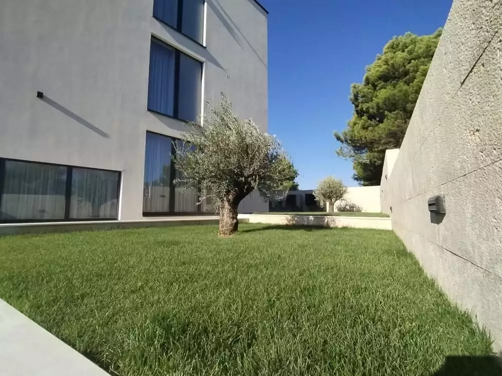 Villa 420m² in Croatia, Medulin. Priced at 2270000€ rent photo-4