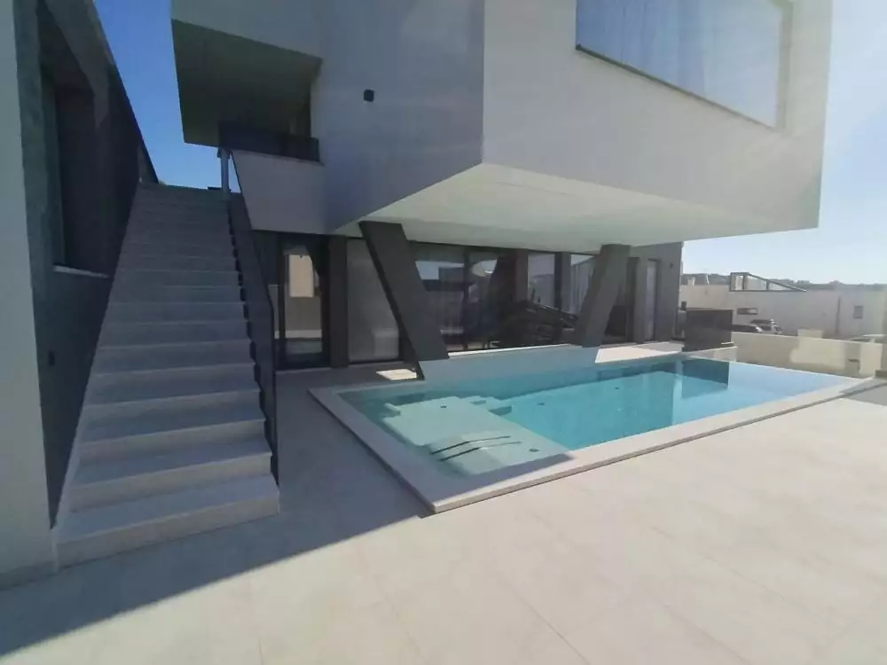 Villa 420m² in Croatia, Medulin. Priced at 2270000€ rent photo-10
