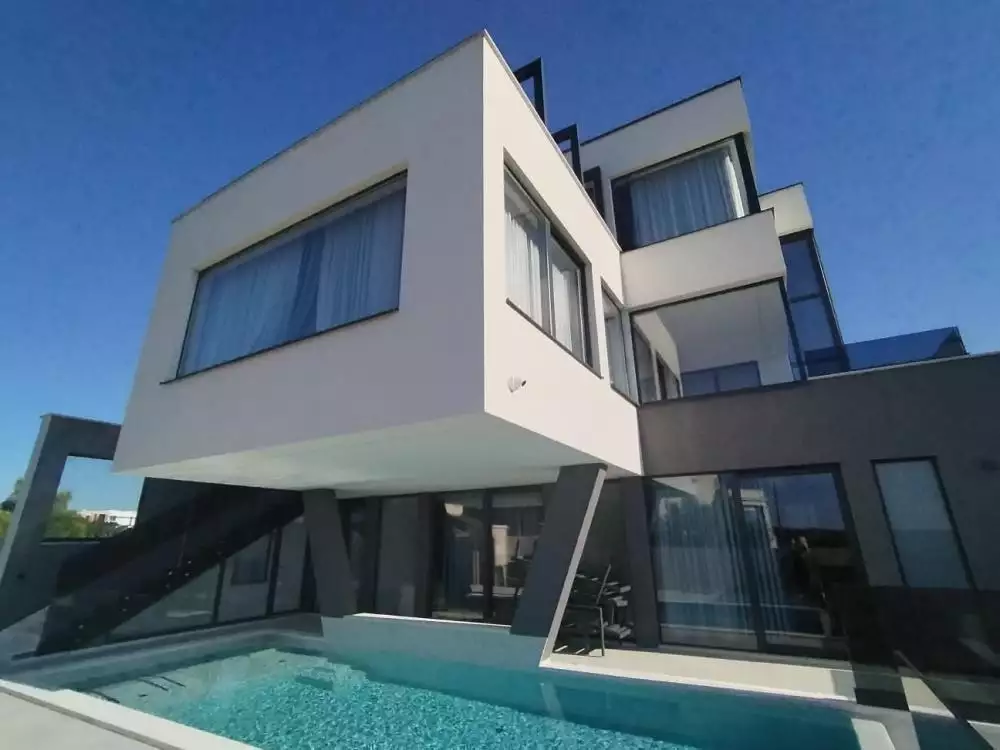 Villa 420m² in Croatia, Medulin. Priced at 2270000€ rent photo-11