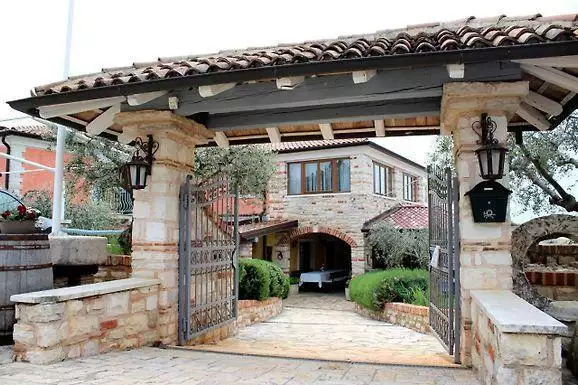 Hotels 800m² in Croatia, Umag. Priced at 1800000€ rent photo-19