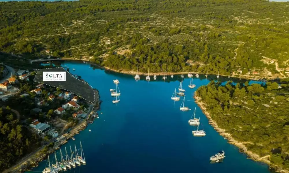 Villa 254m² in Croatia, Solta. Priced at 1500000€ rent photo-10