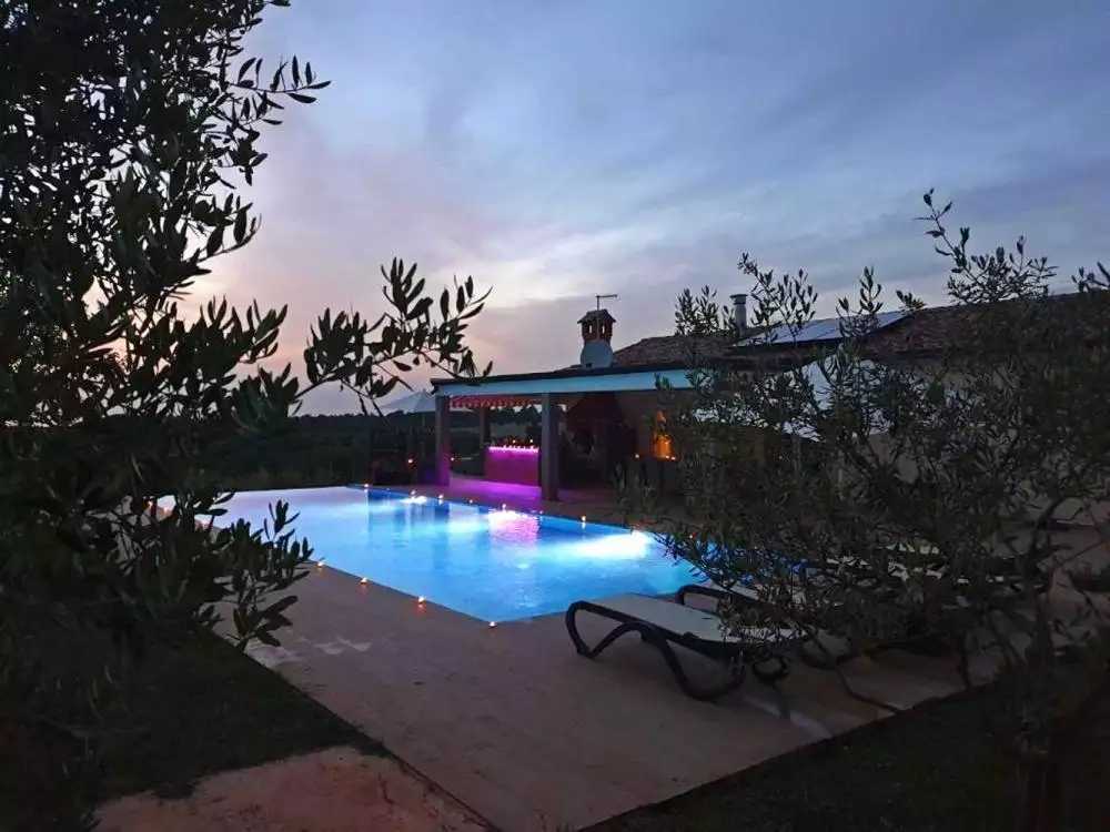 Villa 165m² in Croatia, Novigrad. Priced at 1100000€ rent photo-17
