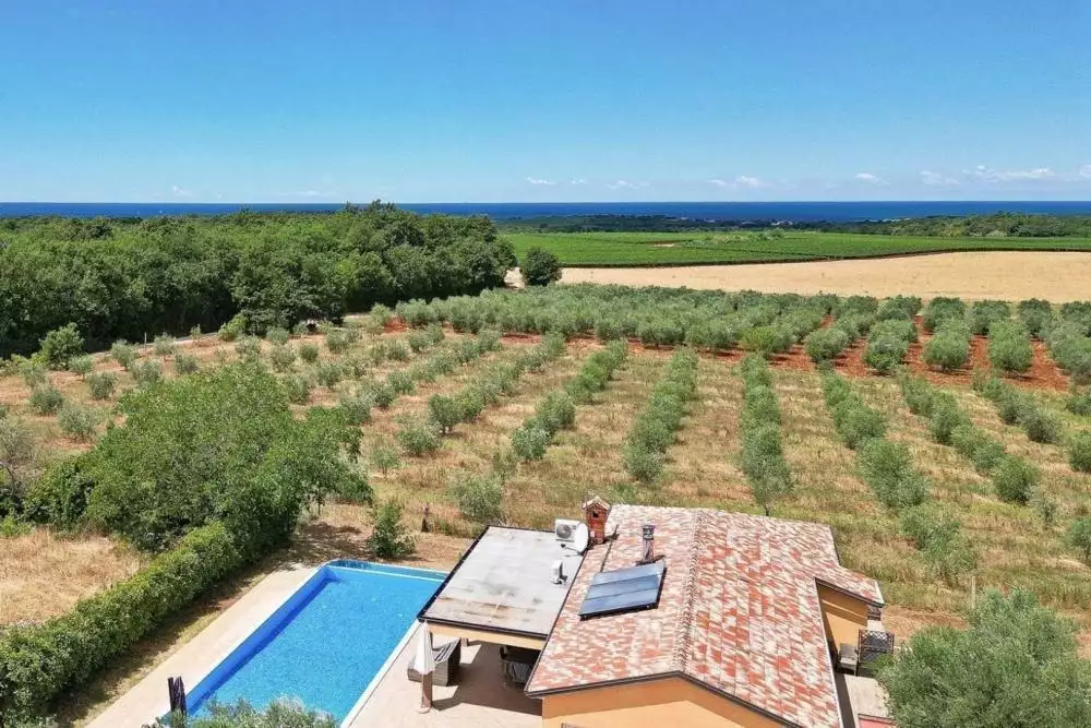Villa 165m² in Croatia, Novigrad. Priced at 1100000€ rent photo-20