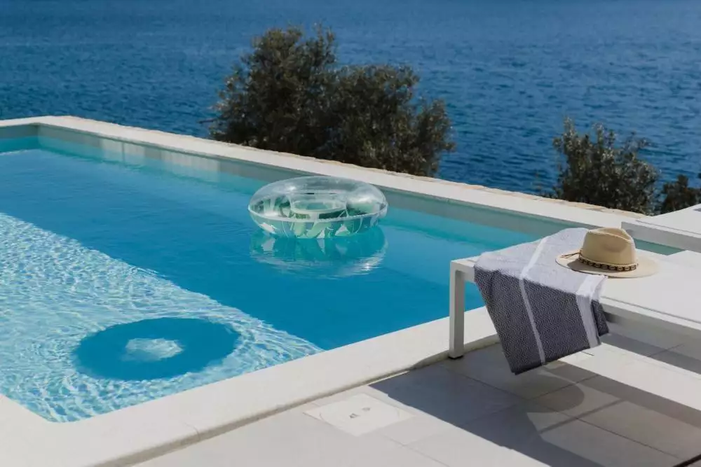 Villa 300m² in Croatia, Vinisce. Priced at 2800000€ rent photo-1
