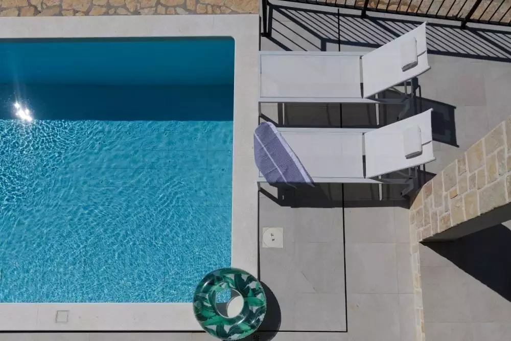 Villa 300m² in Croatia, Vinisce. Priced at 2800000€ rent photo-9