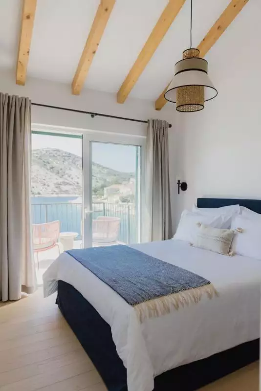 Villa 300m² in Croatia, Vinisce. Priced at 2800000€ rent photo-11