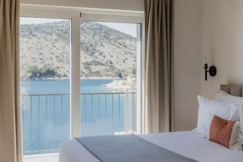 Villa 300m² in Croatia, Vinisce. Priced at 2800000€ rent photo-18