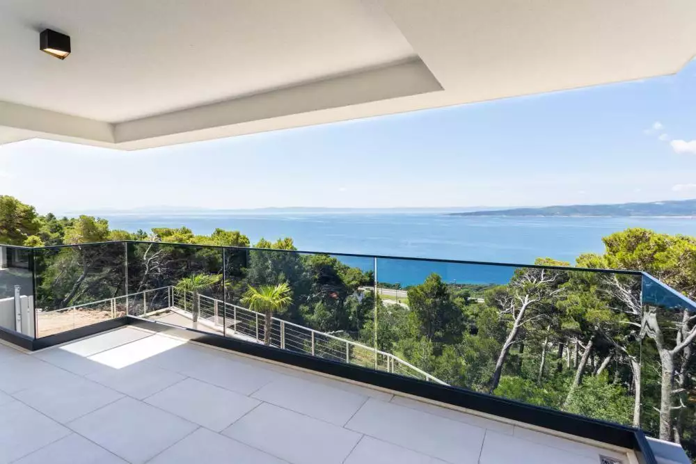Villa 386m² in Croatia, Brela. Priced at 1550000€ rent photo-2