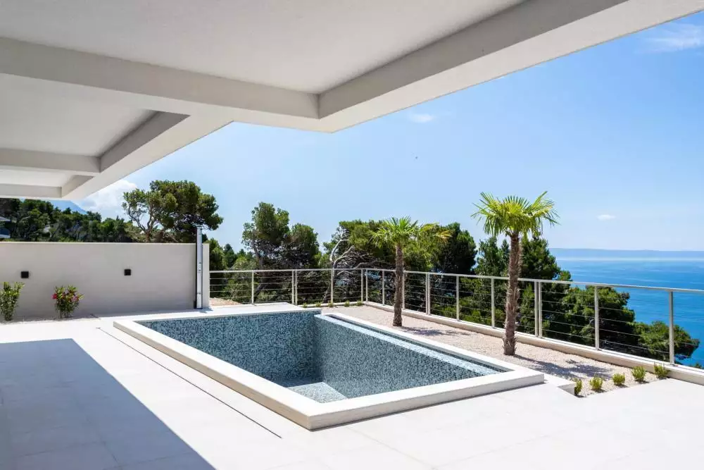 Villa 386m² in Croatia, Brela. Priced at 1550000€ rent photo-3