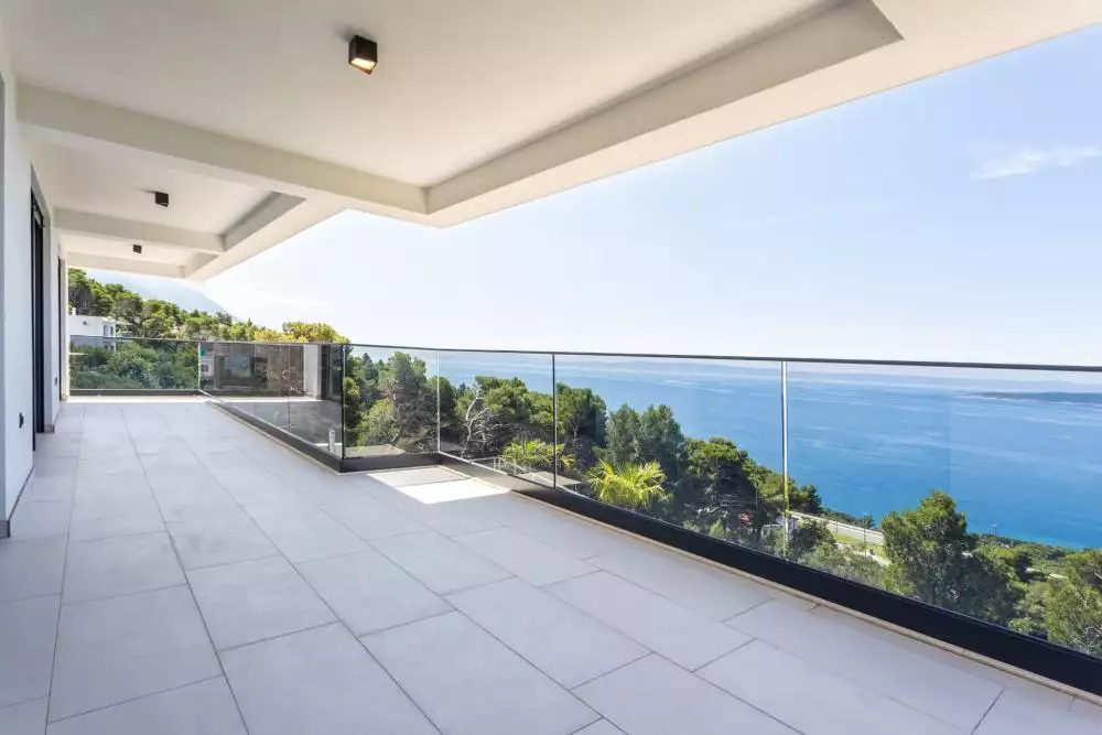 Villa 386m² in Croatia, Brela. Priced at 1550000€ rent photo-9