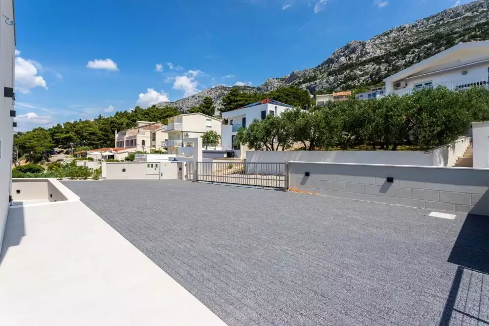 Villa 386m² in Croatia, Brela. Priced at 1550000€ rent photo-14