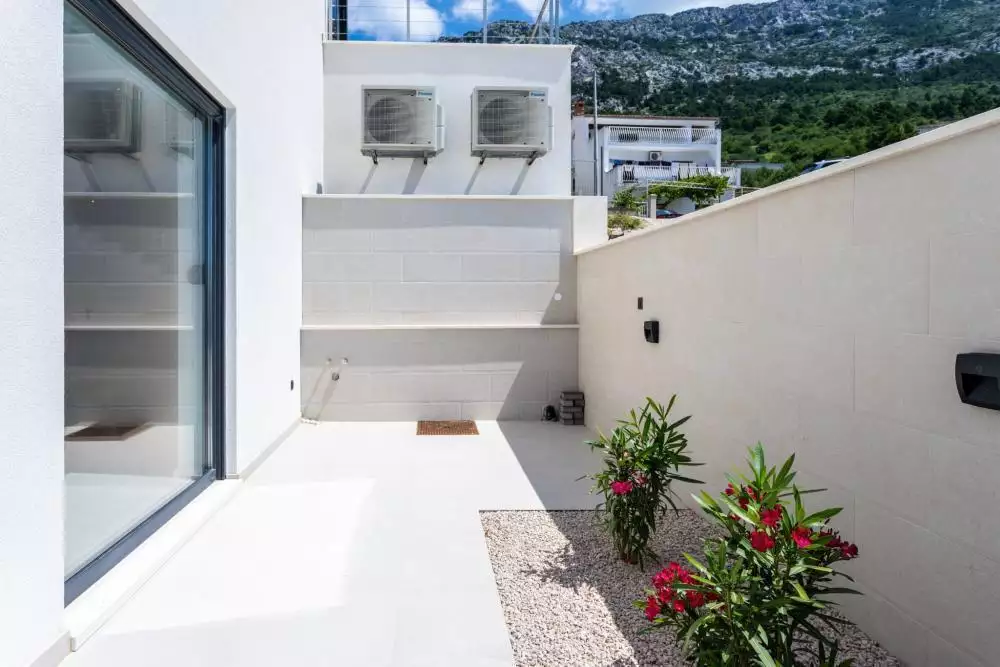 Villa 386m² in Croatia, Brela. Priced at 1550000€ rent photo-19