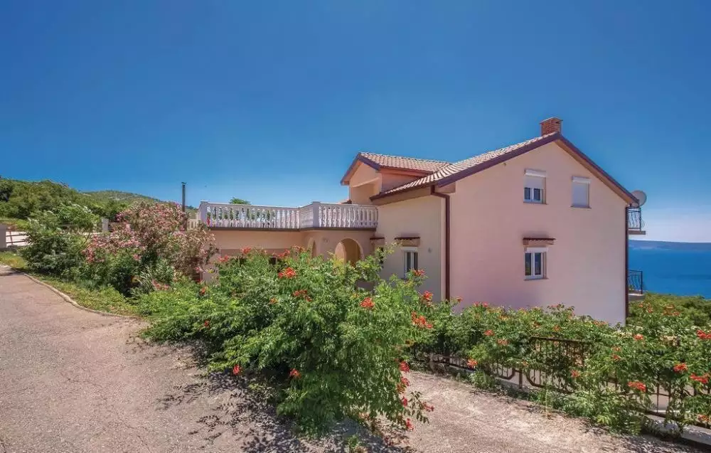 Hotels 335m² in Croatia, Crikvenica. Priced at 699000€ rent photo-1