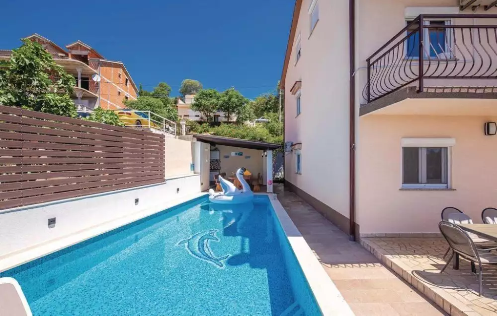 Hotels 335m² in Croatia, Crikvenica. Priced at 699000€ rent photo-2