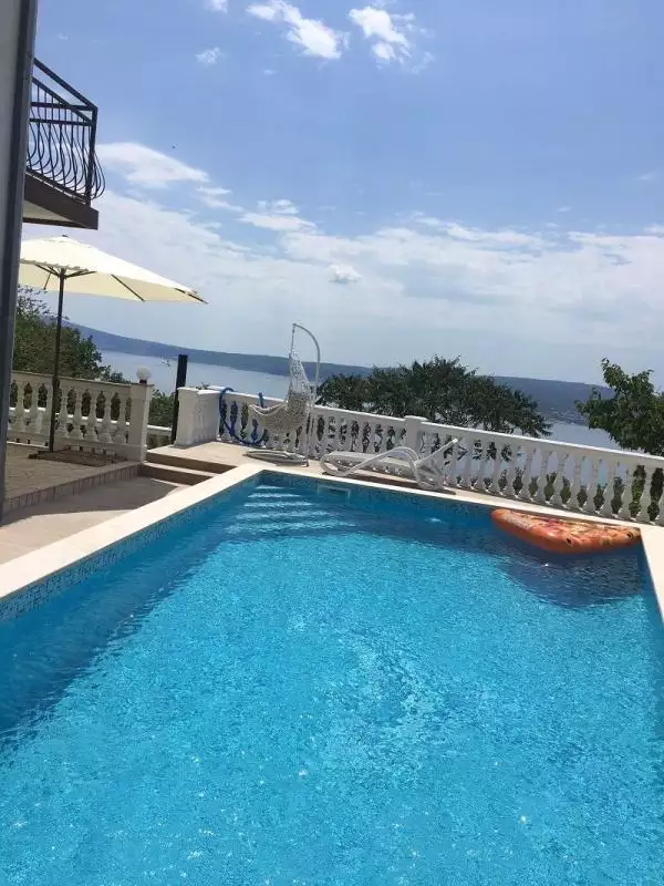 Hotels 335m² in Croatia, Crikvenica. Priced at 699000€ rent photo-3