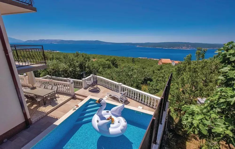 Hotels 335m² in Croatia, Crikvenica. Priced at 699000€ rent photo-4