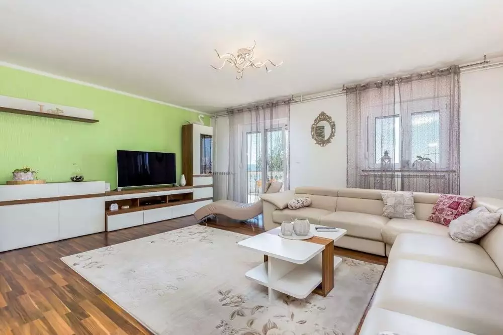 Hotels 335m² in Croatia, Crikvenica. Priced at 699000€ rent photo-13