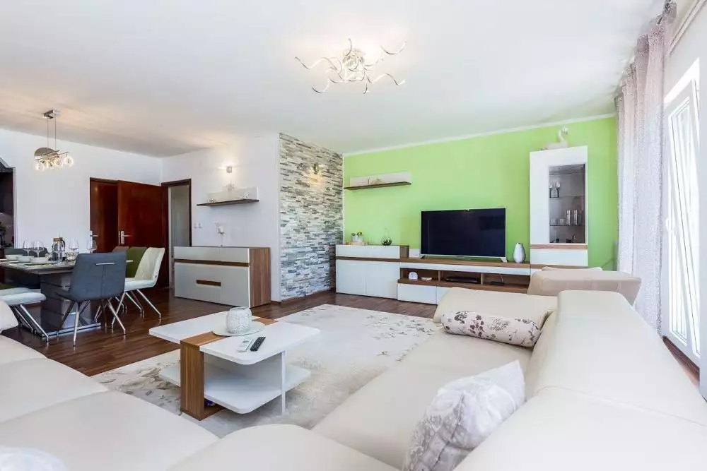 Hotels 335m² in Croatia, Crikvenica. Priced at 699000€ rent photo-14