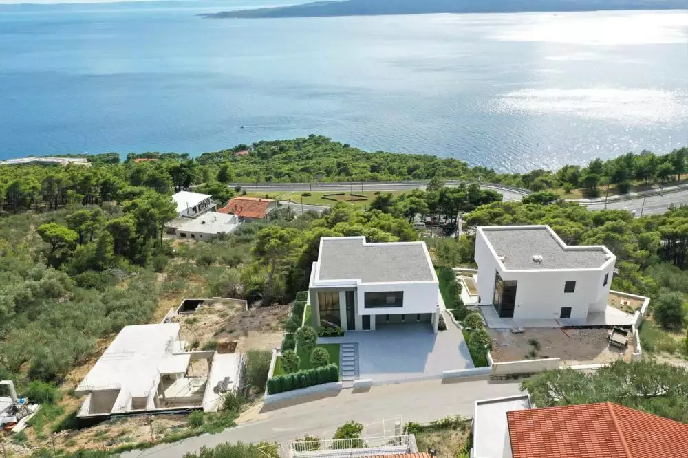 Villa 302m² in Croatia, Brela. Priced at 1920000€ rent photo-7