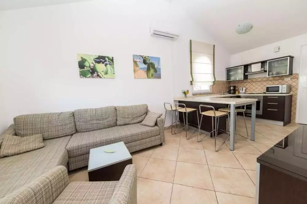 Hotels 593m² in Croatia, Novalja. Priced at 1400000€ rent photo-8