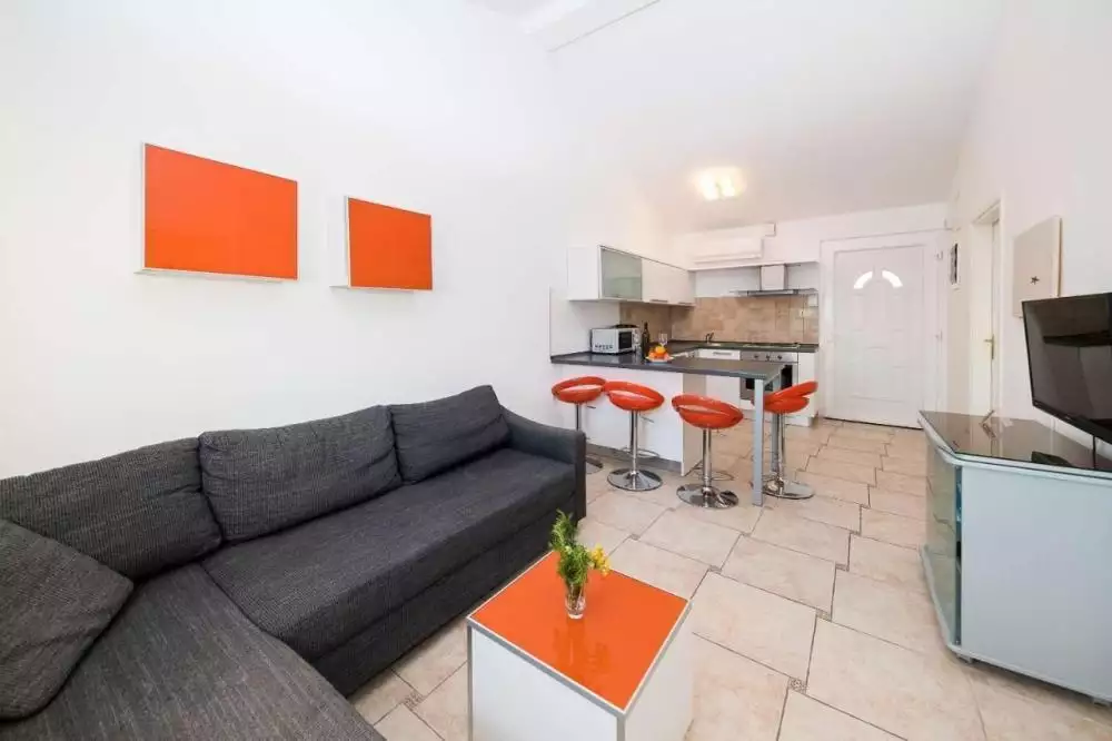 Hotels 593m² in Croatia, Novalja. Priced at 1400000€ rent photo-12