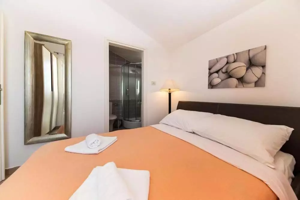 Hotels 593m² in Croatia, Novalja. Priced at 1400000€ rent photo-22