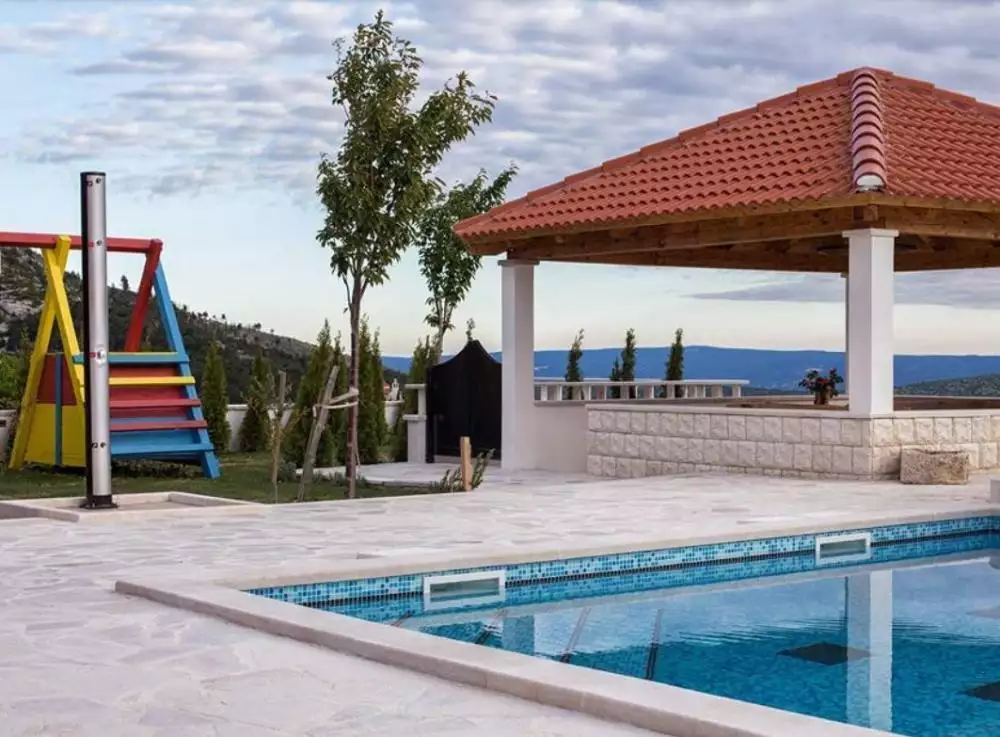Villa 500m² in Croatia, Split. Priced at 1300000€ rent photo-9
