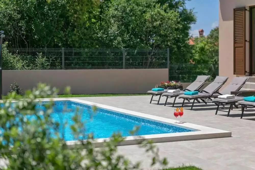 Villa 205m² in Croatia, Labin. Priced at 600000€ rent photo-2