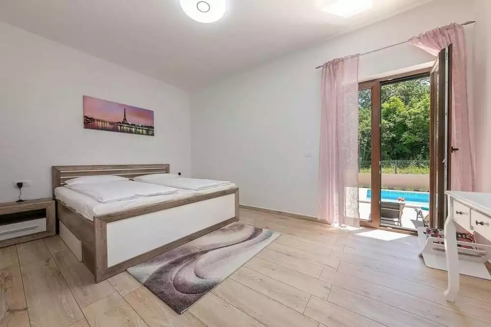 Villa 205m² in Croatia, Labin. Priced at 600000€ rent photo-19