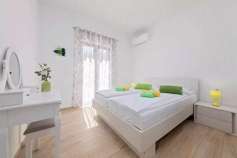 Villa 205m² in Croatia, Labin. Priced at 600000€ rent photo-21