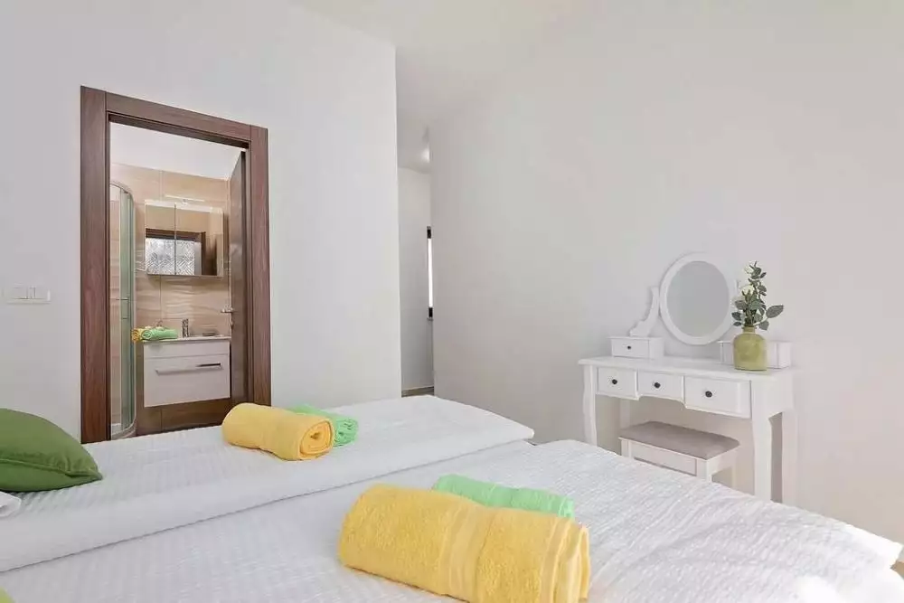 Villa 205m² in Croatia, Labin. Priced at 600000€ rent photo-22