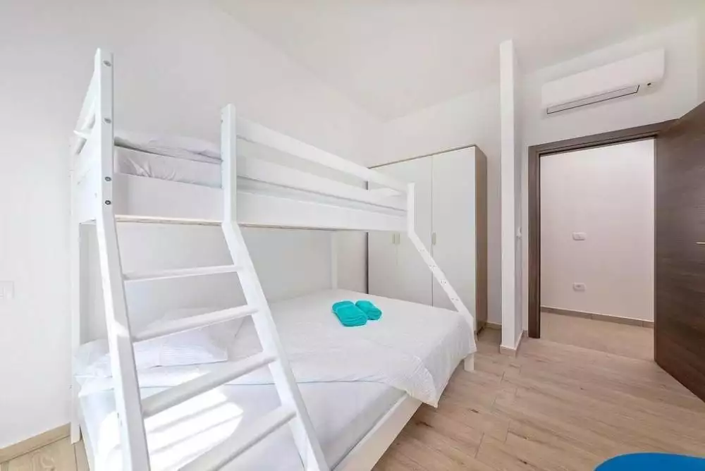 Villa 205m² in Croatia, Labin. Priced at 600000€ rent photo-23