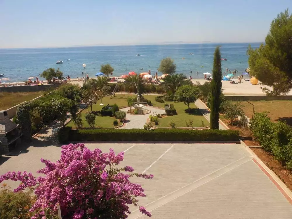 Hotels 570m² in Portugal, Tavira. Priced at 1150000€ rent photo-16