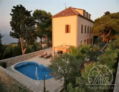 Buy in Spain for 970000€