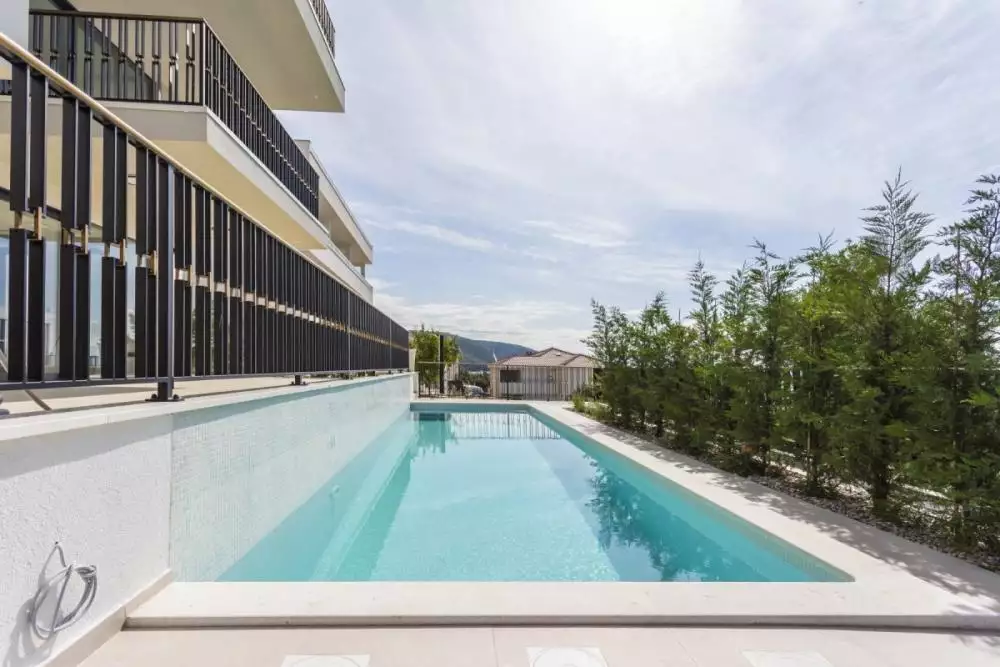 Villa 225m² in Croatia, Ciovo. Priced at 1550000€ rent photo-3