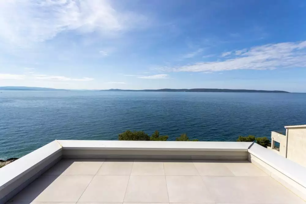 Villa 225m² in Croatia, Ciovo. Priced at 1550000€ rent photo-4