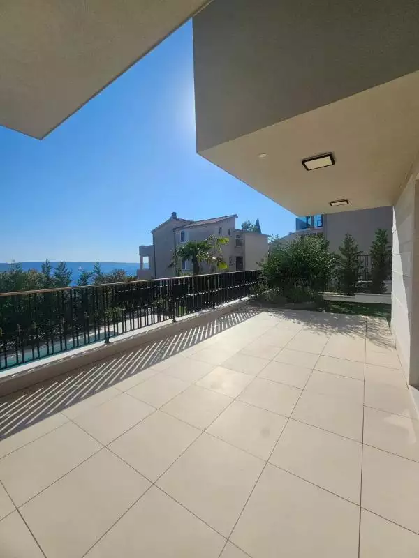 Villa 225m² in Croatia, Ciovo. Priced at 1550000€ rent photo-14