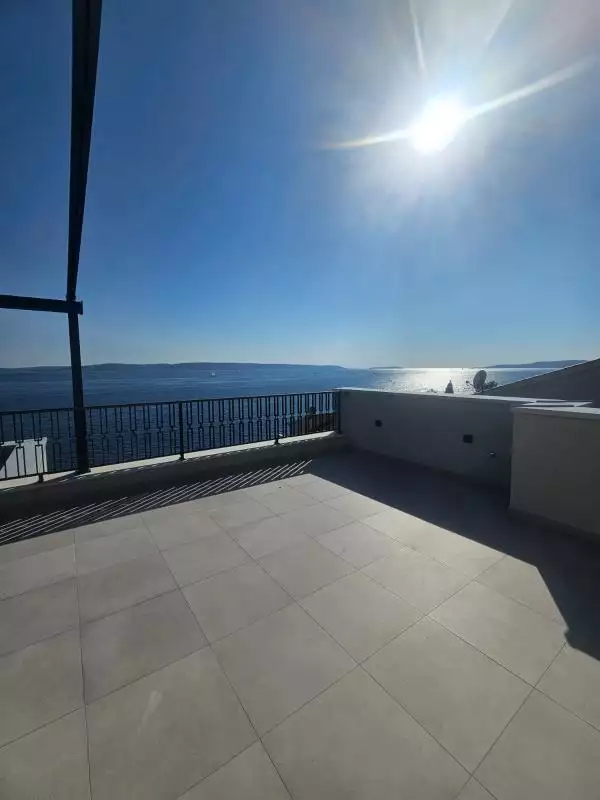 Villa 225m² in Croatia, Ciovo. Priced at 1550000€ rent photo-22