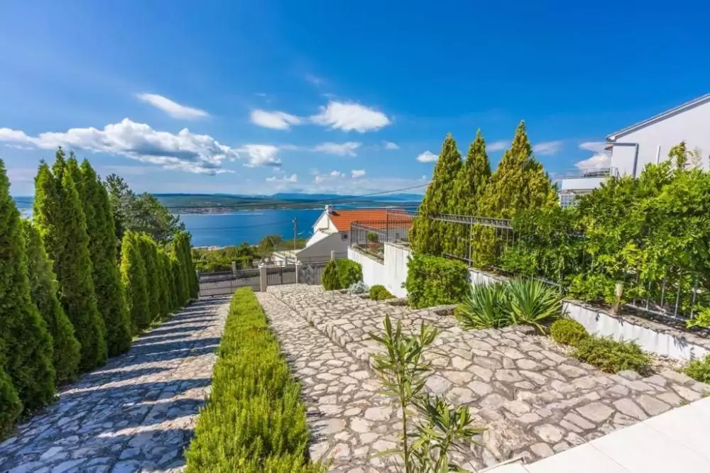 Villa 550m² in Croatia, Crikvenica. Priced at 1850000€ rent photo-7