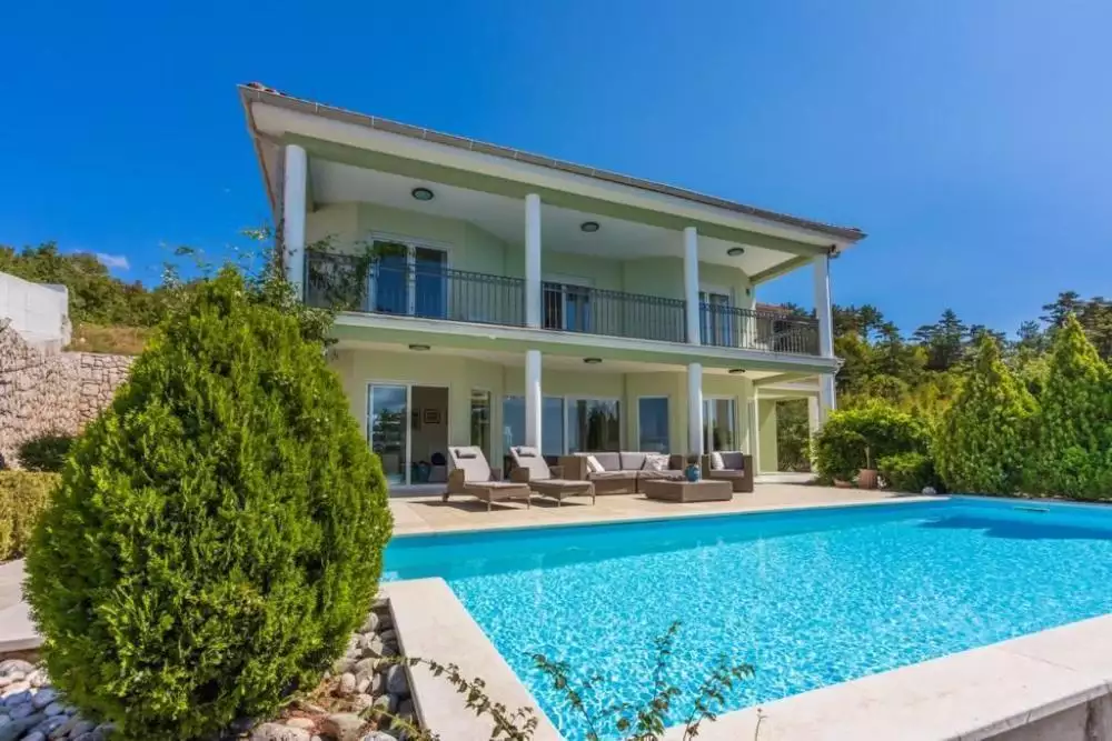 Villa 550m² in Croatia, Crikvenica. Priced at 1850000€ rent photo-10