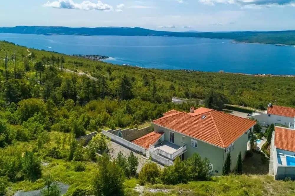 Villa 550m² in Croatia, Crikvenica. Priced at 1850000€ rent photo-14