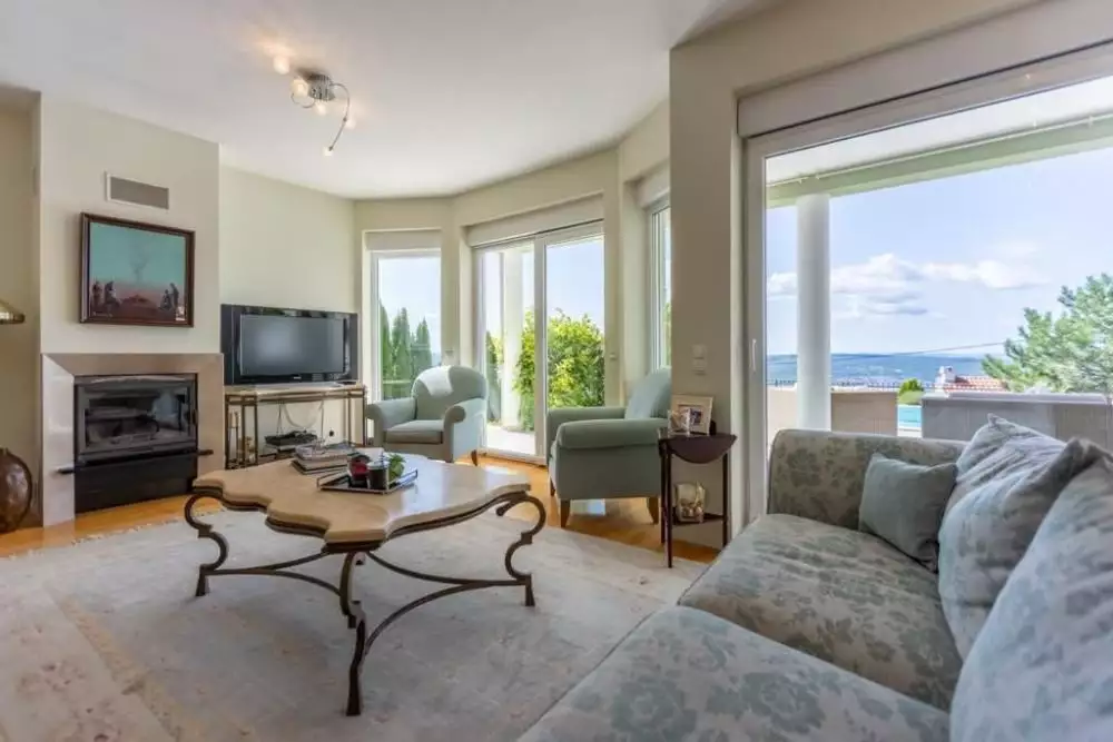 Villa 550m² in Croatia, Crikvenica. Priced at 1850000€ rent photo-17