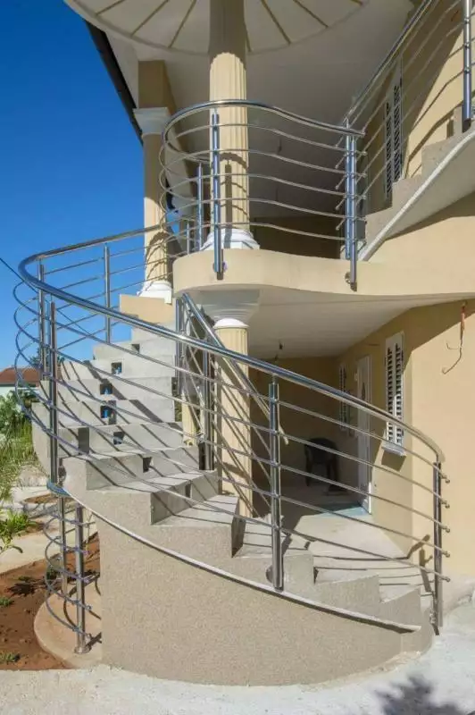 Hotels 160m² in Croatia, Malinska. Priced at 570000€ rent photo-2