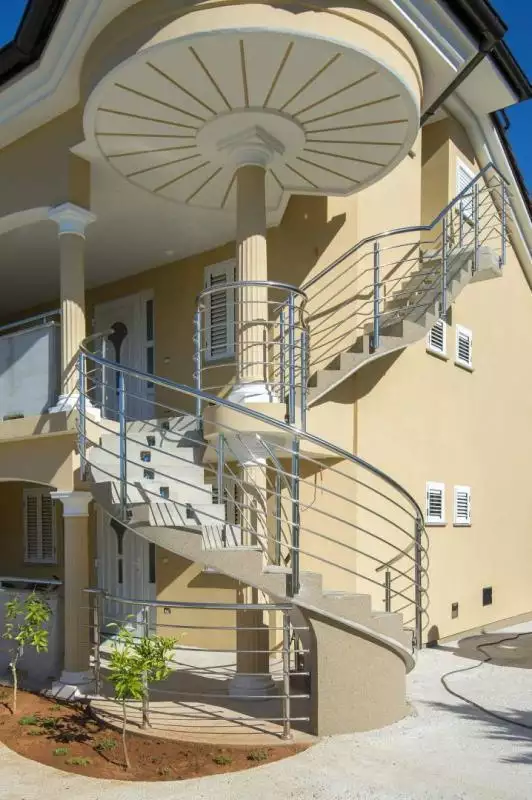 Hotels 160m² in Croatia, Malinska. Priced at 570000€ rent photo-3
